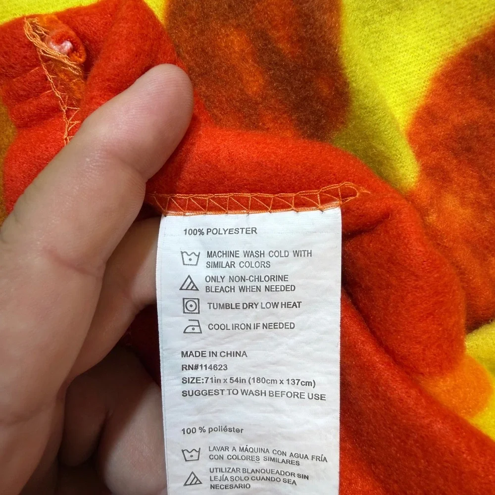 Cheetos Flamin Hot Snuggie Blanket Fleece‎ Chester Cheetah Lounge Wear